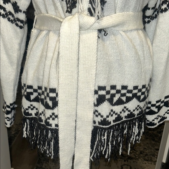 Blu pepper S Black off White Patterned cardigan fringe tie Sweater - Picture 3 of 9